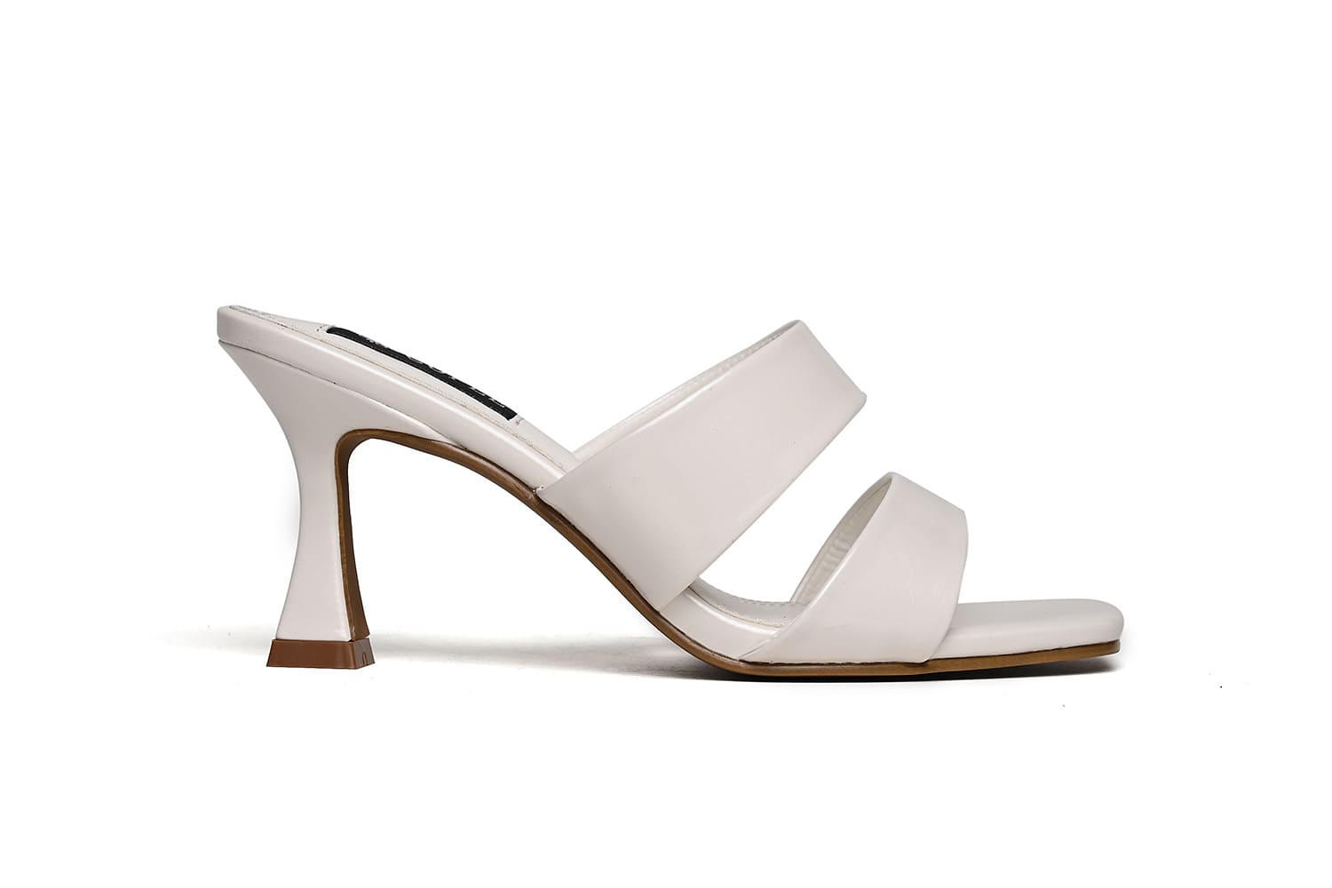 CUPLE – Open shoes with a short heel made of glossy white leather in a ...